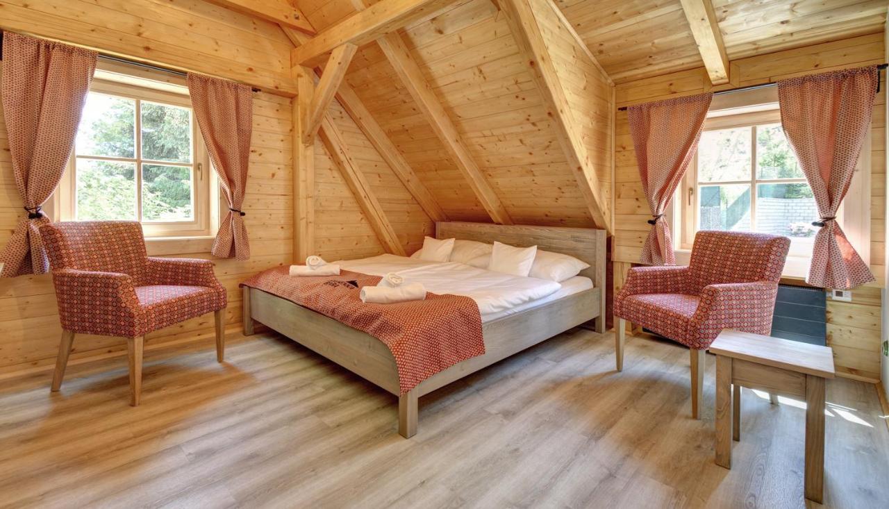 Appartamento Roubenka Pod Troskami Ktová Esterno foto